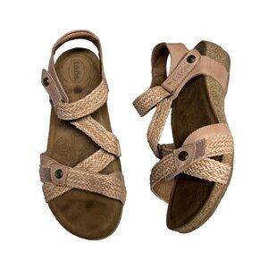Taos 37 Women’s Trulie Sandals Beige Woven Leather Straps 6 6.5